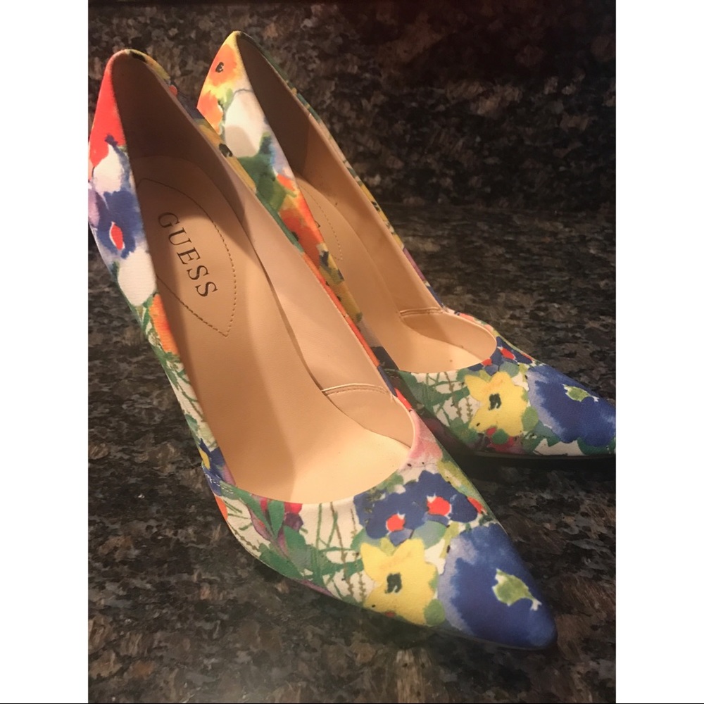Guess floral printed heels - Size 7